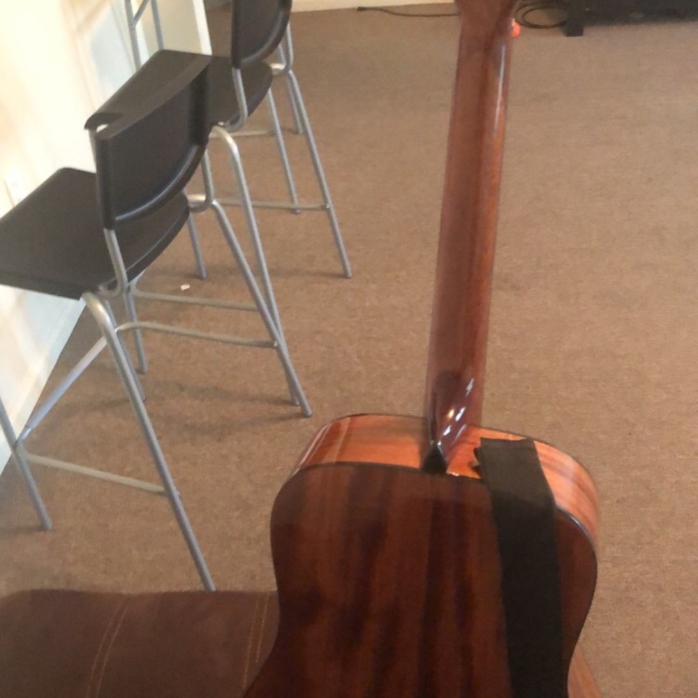 Fender guitar - Picture 3 of 5